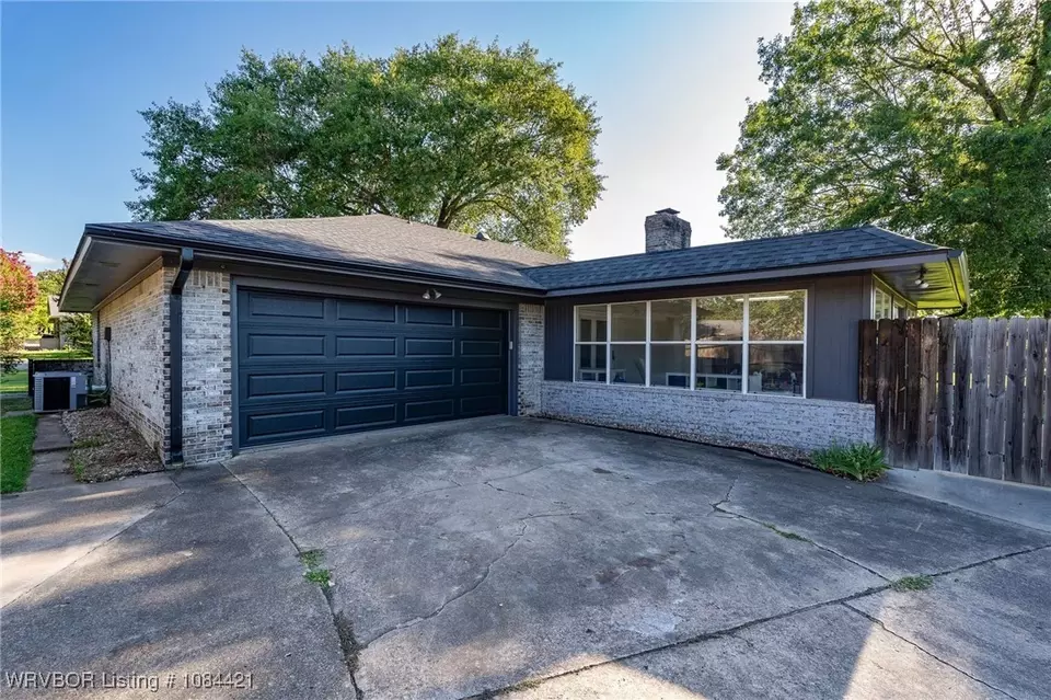 Exterior - 3725 Hendricks Cir, Fort Smith, AR 72903 photo 8 of 9