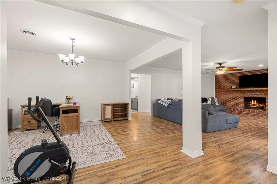 Entry Way - 3725 Hendricks Cir, Fort Smith, AR 72903 photo 2 of 2