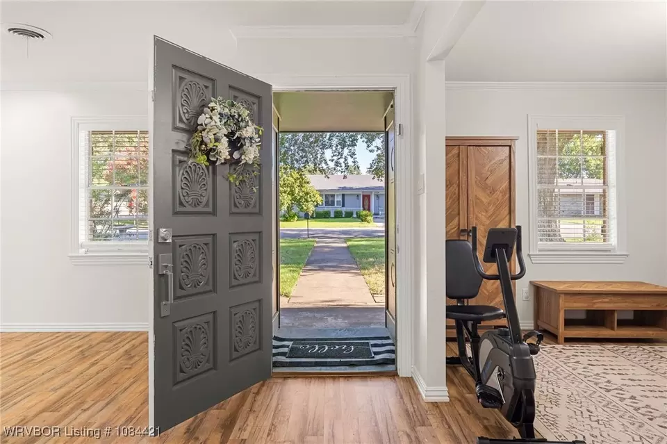 Entry Way - 3725 Hendricks Cir, Fort Smith, AR 72903 photo 1 of 2