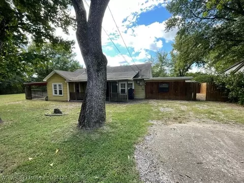 301 Locust St, Alma, AR 72921