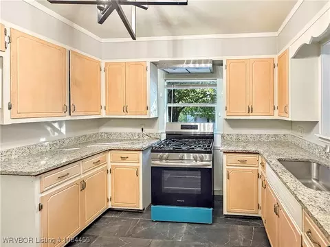 Kitchen - 1620 S 29th St, Fort Smith, AR 72901 photo 3 of 3