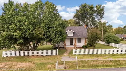 Exterior - 111 Sherwood Ave, Fort Smith, AR 72916 photo 6 of 14