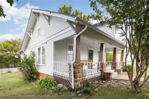 Exterior - 111 Sherwood Ave, Fort Smith, AR 72916 photo 5 of 14
