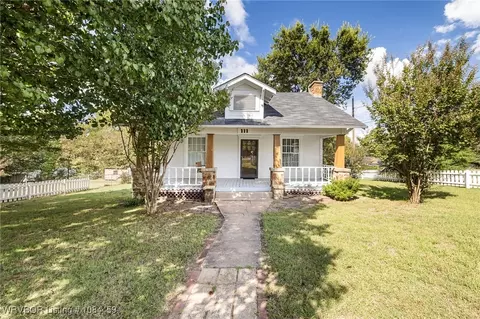 Exterior - 111 Sherwood Ave, Fort Smith, AR 72916 photo 2 of 14