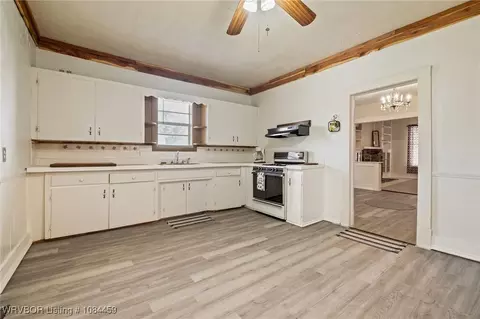 Kitchen - 111 Sherwood Ave, Fort Smith, AR 72916 photo 1 of 1