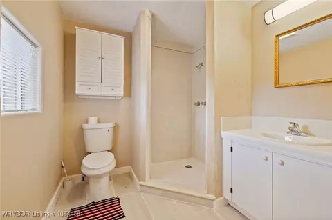 Bath - 111 Sherwood Ave, Fort Smith, AR 72916 photo 1 of 4