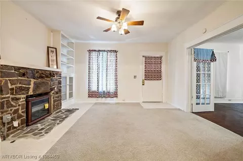 Living - 111 Sherwood Ave, Fort Smith, AR 72916 photo 2 of 4
