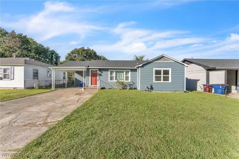 Exterior - 3709 Marshall Dr, Fort Smith, AR 72904 photo 2 of 11