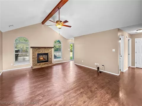 Living - 144 Juniper Dr, Greenwood, AR 72936 photo 1 of 4