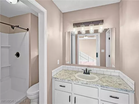 Bath - 144 Juniper Dr, Greenwood, AR 72936 photo 2 of 3