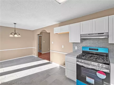 Kitchen - 144 Juniper Dr, Greenwood, AR 72936 photo 4 of 4
