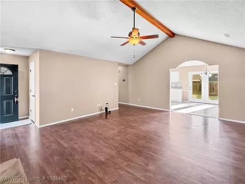 Living - 144 Juniper Dr, Greenwood, AR 72936 photo 4 of 4