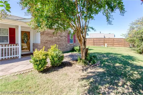 8112 S 35th Ter, Fort Smith, AR 72908 photo 2