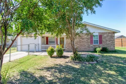 8112 S 35th Ter, Fort Smith, AR 72908