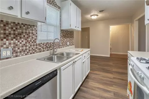 8112 S 35th Ter, Fort Smith, AR 72908 photo 16