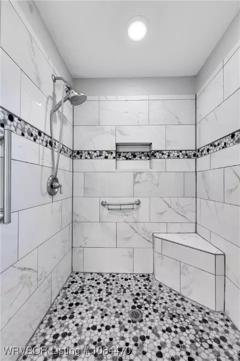 Bath - 503 Janet Ln, Pocola, OK 74902 photo 4 of 6