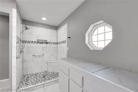 Bath - 503 Janet Ln, Pocola, OK 74902 photo 3 of 6