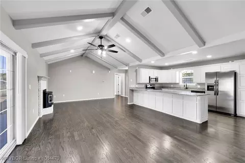 Entry Way - 503 Janet Ln, Pocola, OK 74902 photo 4 of 4