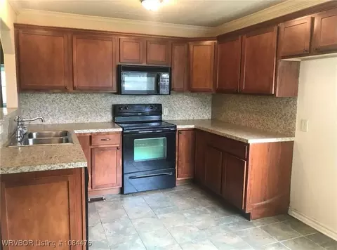 Kitchen - 4610 S 26 St, Fort Smith, AR 72901 photo 1 of 1
