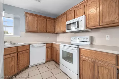 104 Commanche Loop, Roland, OK 74954 photo 17