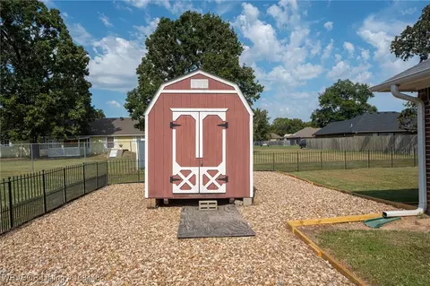 104 Commanche Loop, Roland, OK 74954 photo 7