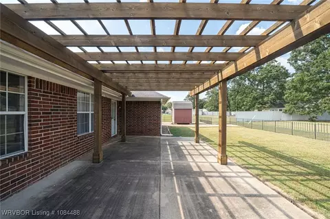 104 Commanche Loop, Roland, OK 74954 photo 8