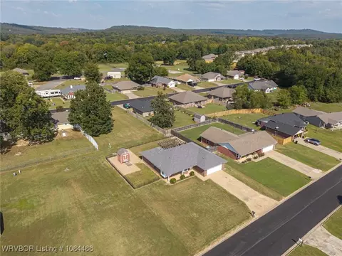 104 Commanche Loop, Roland, OK 74954 photo 10