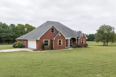 Exterior - 621 E Newberry Rd, Alma, AR 72921 photo 3 of 4
