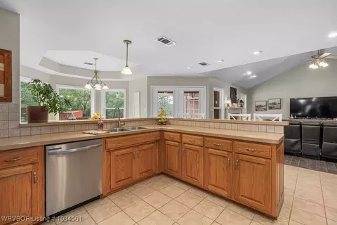 Kitchen - 621 E Newberry Rd, Alma, AR 72921 photo 2 of 2