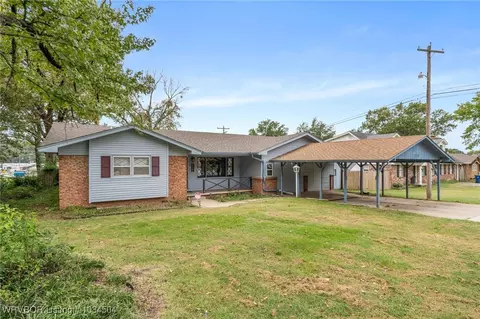 2112 Carthage Dr, Fort Smith, AR 72901 photo 2