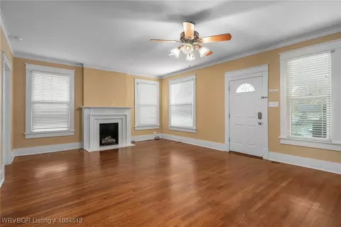 Living - 615 May Ave, Fort Smith, AR 72901 photo 2 of 6
