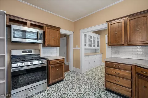 Kitchen - 615 May Ave, Fort Smith, AR 72901 photo 4 of 4