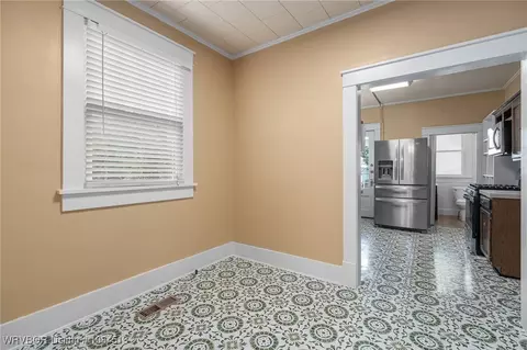 Entry Way - 615 May Ave, Fort Smith, AR 72901 photo 1 of 2