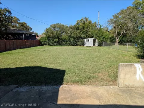 Exterior - 3315 Independence St, Fort Smith, AR 72903 photo 4 of 7