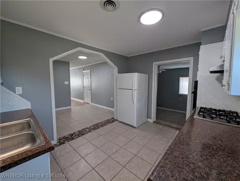 Entry Way - 3315 Independence St, Fort Smith, AR 72903 photo 4 of 5