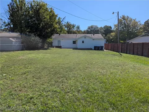 Exterior - 3315 Independence St, Fort Smith, AR 72903 photo 7 of 7