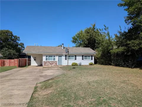 Exterior - 3315 Independence St, Fort Smith, AR 72903 photo 2 of 7