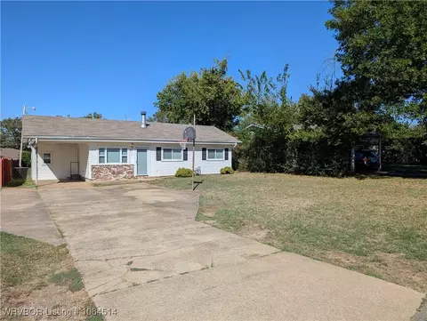 Exterior - 3315 Independence St, Fort Smith, AR 72903 photo 3 of 7