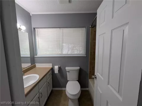 Bath - 3315 Independence St, Fort Smith, AR 72903 photo 2 of 2