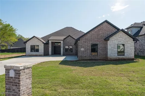 9114 Astoria Trl, Fort Smith, AR 72916