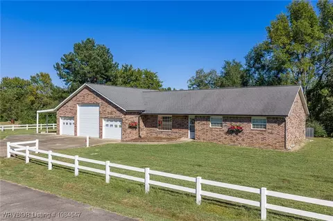 246 Meadow Ln, Booneville, AR 72927