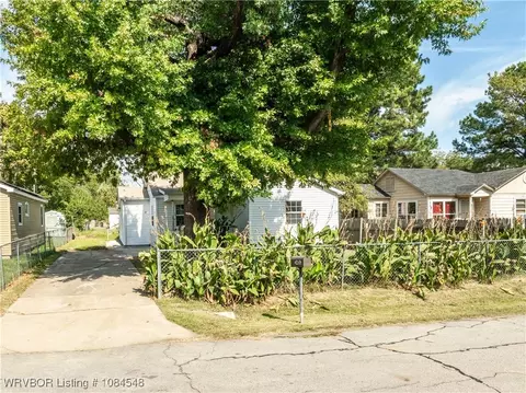 Exterior - 3425 Santa Fe St, Fort Smith, AR 72904 photo 3 of 8