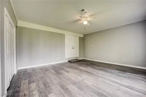 Living - 3425 Santa Fe St, Fort Smith, AR 72904 photo 2 of 2