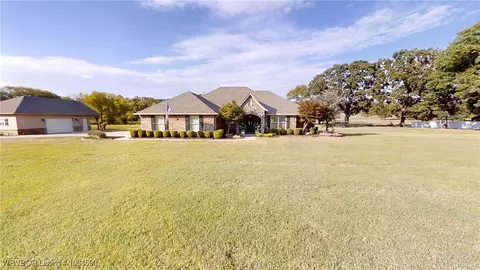 1001 Southfork Ln, Bonanza, AR 72916
