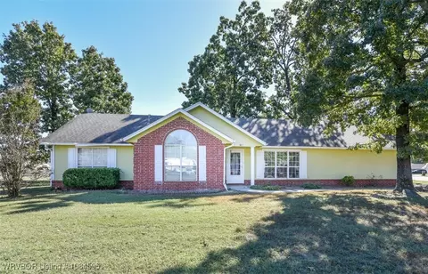 101 Choctaw Dr, Roland, OK 74954