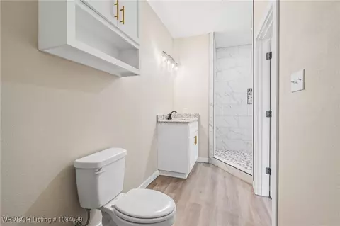 Bath - 3115 Spradling Ave, Fort Smith, AR 72904 photo 2 of 4