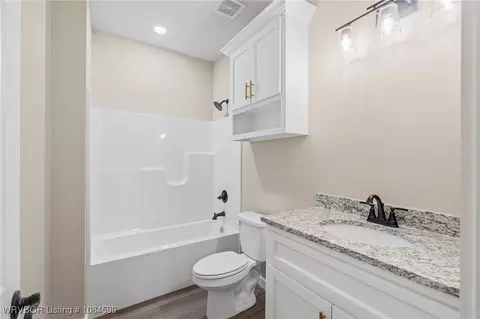 Bath - 3115 Spradling Ave, Fort Smith, AR 72904 photo 1 of 4