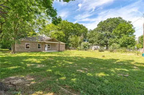 Exterior - 3115 Spradling Ave, Fort Smith, AR 72904 photo 7 of 10