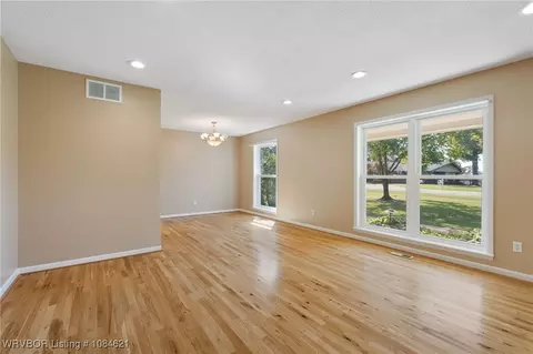 8501 Royal Ridge Dr, Fort Smith, AR 72903 photo 4