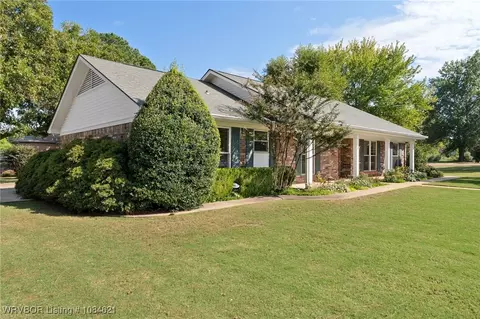 8501 Royal Ridge Dr, Fort Smith, AR 72903 photo 2